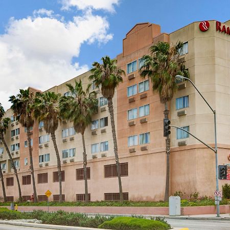 Отель Ramada By Wyndham Hawthorne/Lax Экстерьер фото